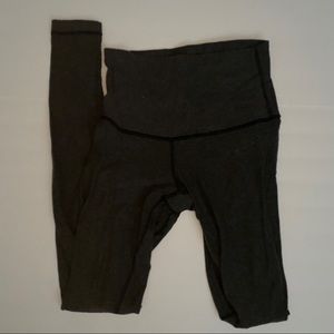 Lululemon dark gray leggings 🤍